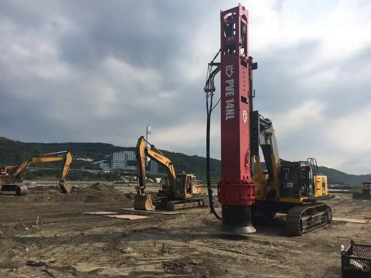 冲击液压夯